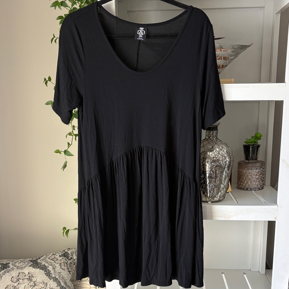 Agnes & Dora Black Tunic Top-Dress